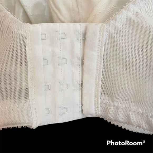 NWT Just My Size White Satin Bra, Wireless, Unlined, Seamless Cups, Size 40D - Picture 4 of 6